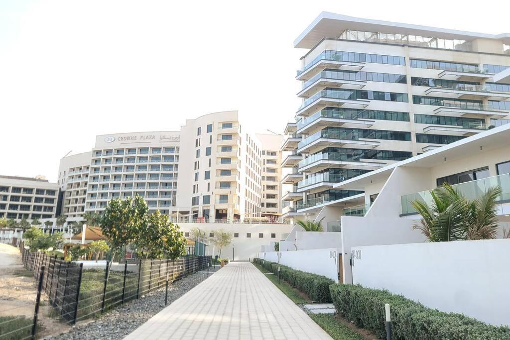 Luxury Apartment In Yas Island Abu Dhabi Bagian luar foto