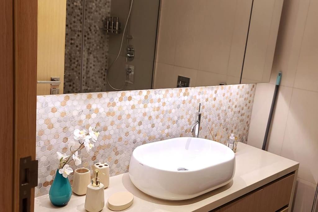 Luxury Apartment In Yas Island Abu Dhabi Bagian luar foto
